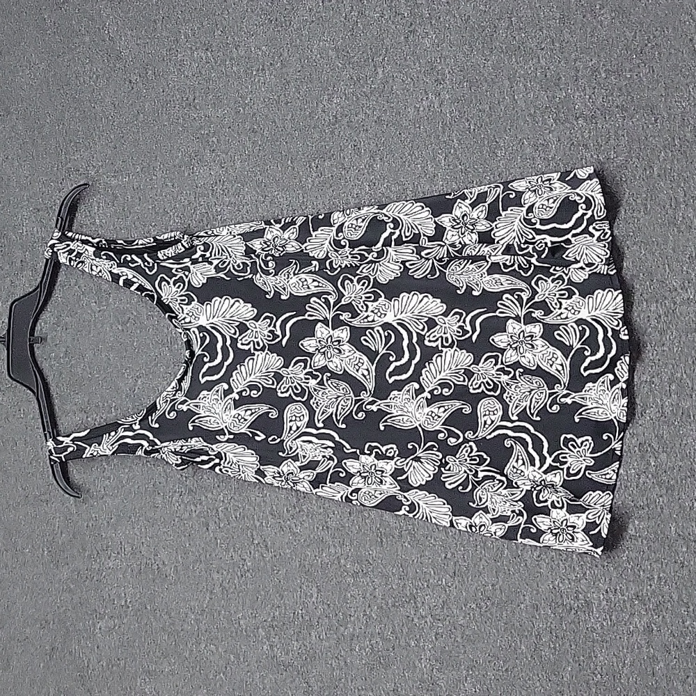 Women's One Piece Swim Suit Size 8 Beach Belle, Black & White Floral Long Skirt
